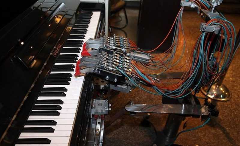 Pianist Robot