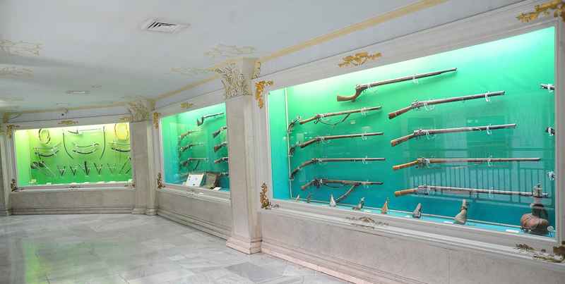 Imam Reza Shrine - Main museum - Collection of Swords, Knives and Guns 